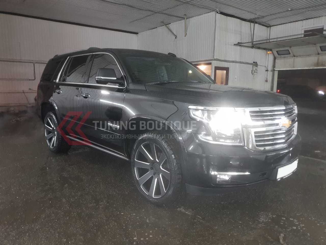 Chevrolet Tahoe на 22" дисках DUB 8-Ball  фото 1